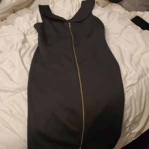 Large dress with front zipper